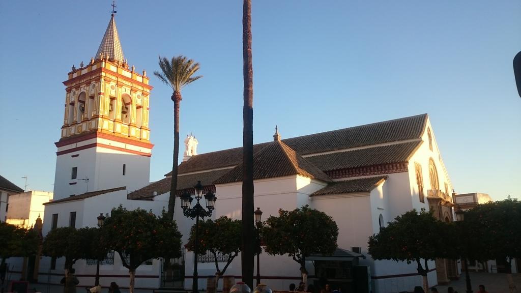 Villa Aznalcazar Sanlúcar la Mayor Exteriör bild