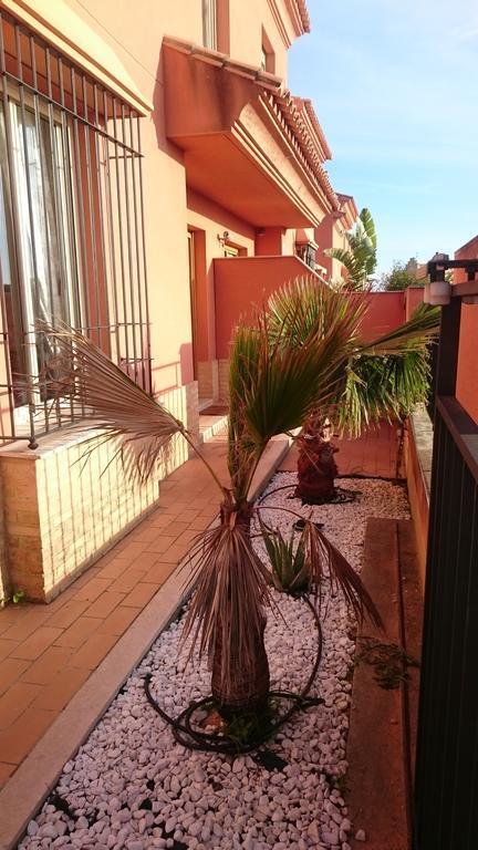 Villa Aznalcazar Sanlúcar la Mayor Exteriör bild